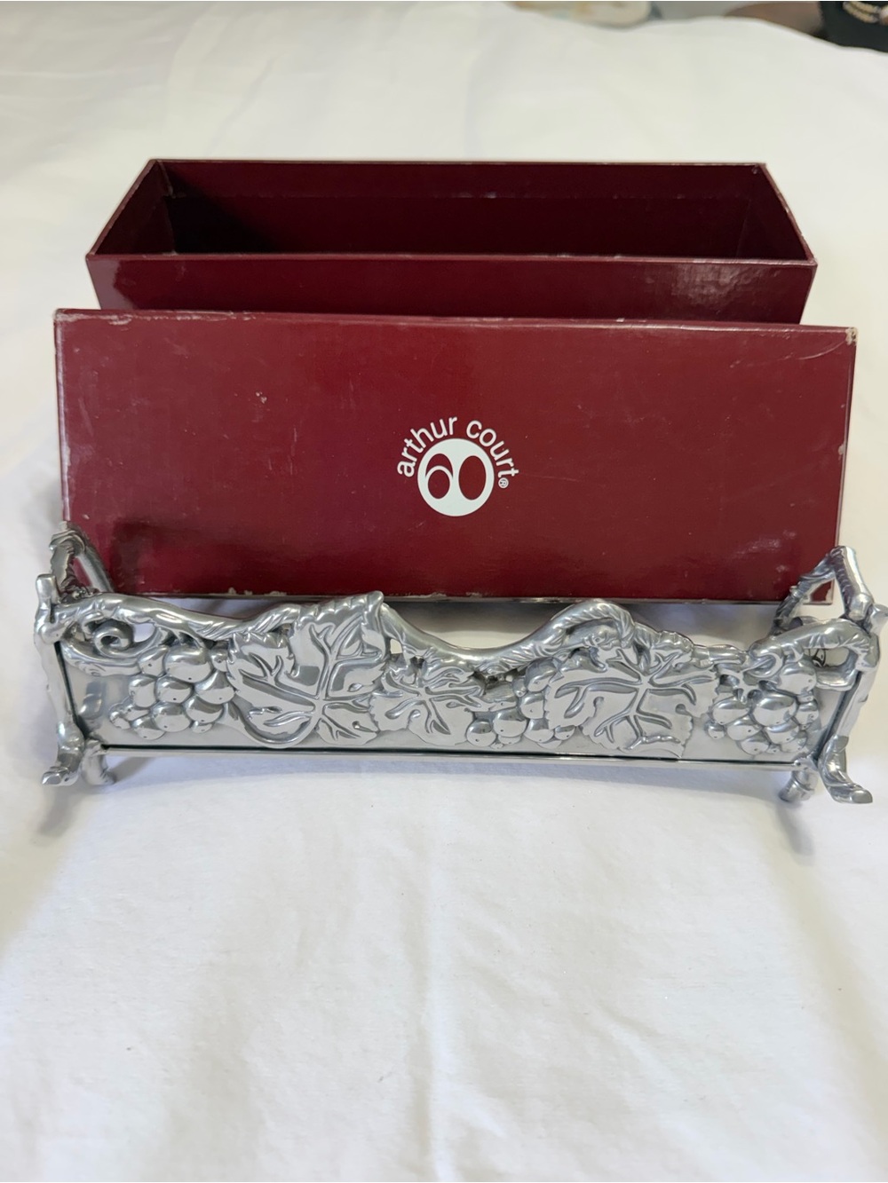 Arthur Court Grape Cracker Tray 10-1952 
Serving Caddy w/ Original Box